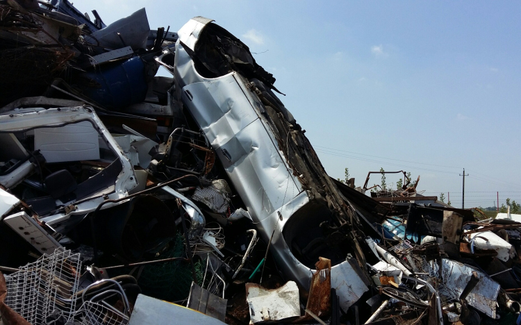 Fémhulladékként adta el más autóját