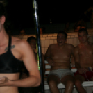 Éjszakai Fürdőzés a pápai Várkertfürdőben