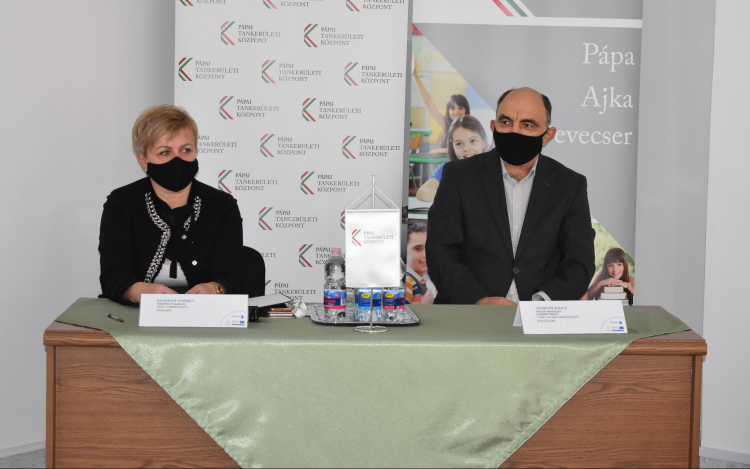 Százmilliós digitalizációs projekt zárult le a Pápai Tankerületi Központnál