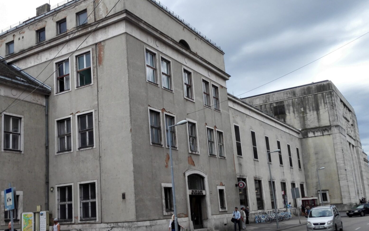 Újraindult a közlekedés a győri vonalakon, de káoszos az utazás