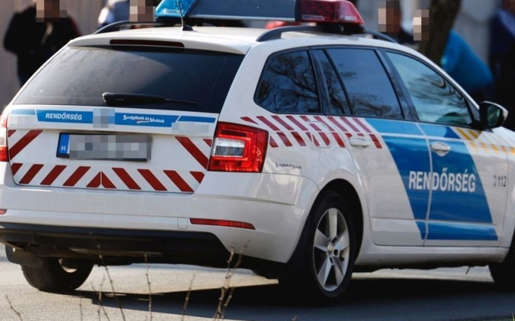 A családsegítő szolgálat folyosóján támadt rá élettársa édesanyjára