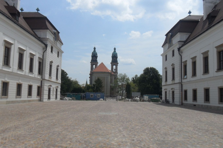 Nagyszabású szabadtéri színházi fesztivál lesz Pápán