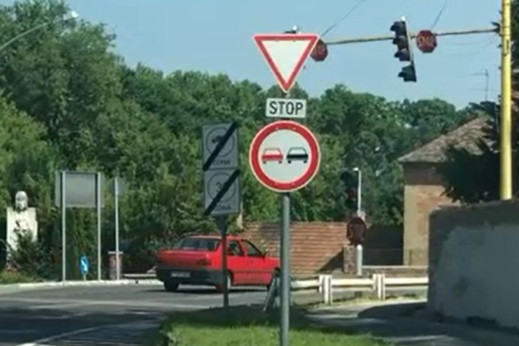 Stop tábla, amit szinte minden autós figyelmen kívül hagy