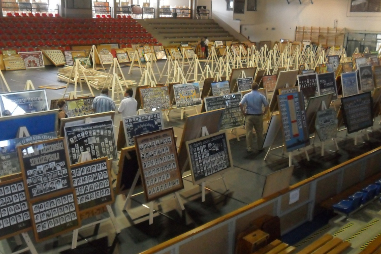 Egykori pápai diákok, figyelem! Tablókiállítás nyílik!