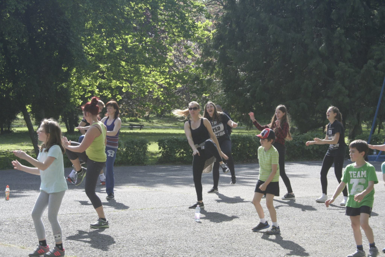 Mozdulj Pápa - 2016