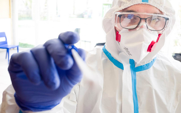 Koronavírus: Csökkent az aktív pápai esetszám