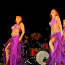 Fürdőztek az éjszakában