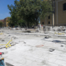 Utolsó simítások a pápai Fő téren