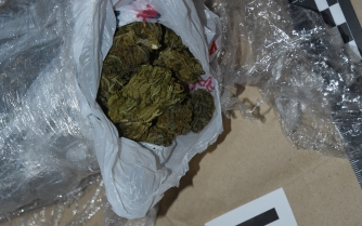 Kábítószer terjesztőket kaptak el a pápai rendőrök