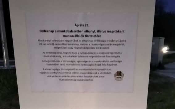 Emléktáblát állítottak a munkahelyi balesetben elhunytak tiszteletére