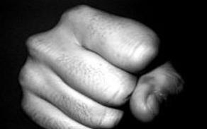 Kirángatta az étteremből volt barátnőjét 