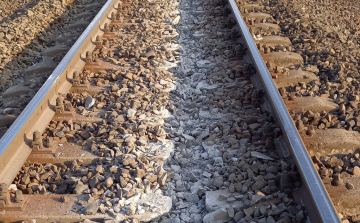 Gázolt a pápai vonat!