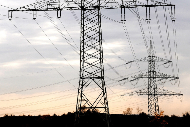 Von der Leyen: az EU sürgősségi támogatást nyújt Ukrajnának az áram és fűtés helyreállításához