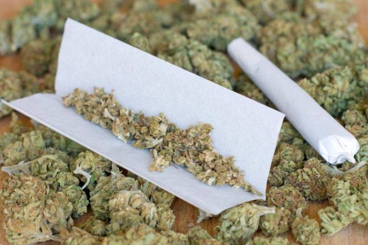 Haragudott rá, ezért azt hazudta a róla a rendőröknek, hogy drogot árul