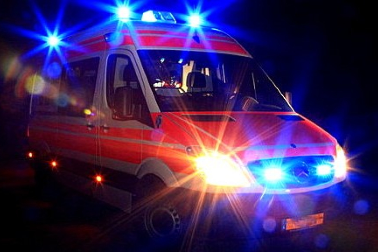 Árokba borult egy autó Nyárád és Nemesszalók között