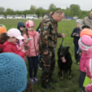 Pápai óvodások és iskolások a Bázisrepülőtéren