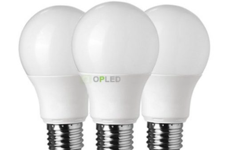 Ingyenesen ledesre cserélheti otthoni izzóit!