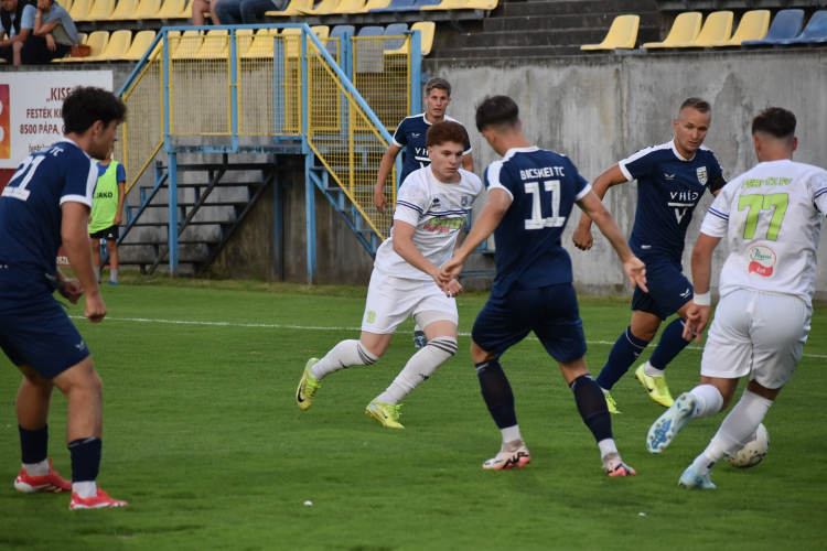 Izgalmas meccsen, a hajrában mentett pontot a Perutz