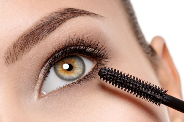 Ezekre a trendekre számíthatunk idén nyáron smink tekintetében