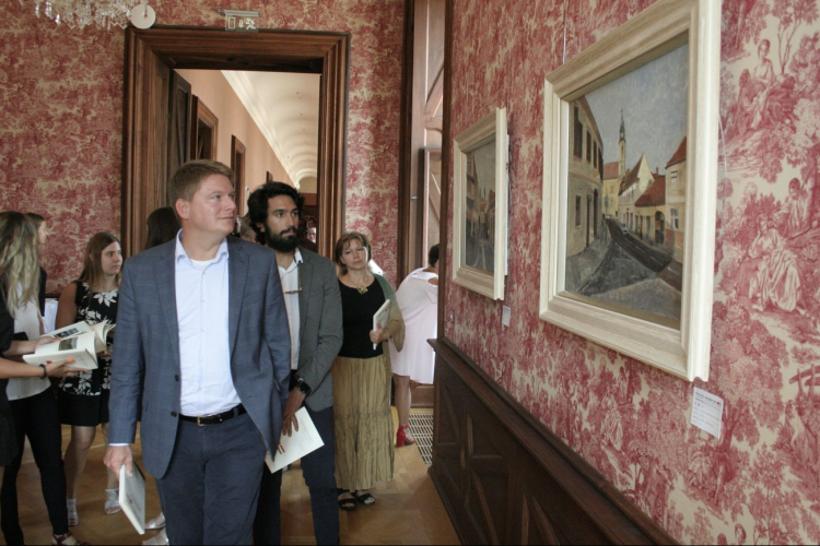 Megnyílt a kortárs kínai festőművészek pápai kiállítása