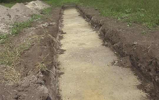 83-as út - Zajlik az új nyomvonalon a régészeti feltárás