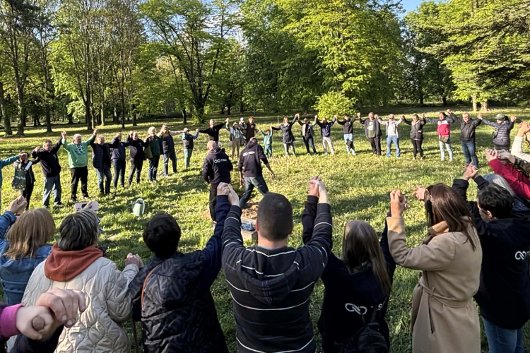A rendszerváltás fája - A Föld napja alkalmából fát ültetett a Tisza közössége