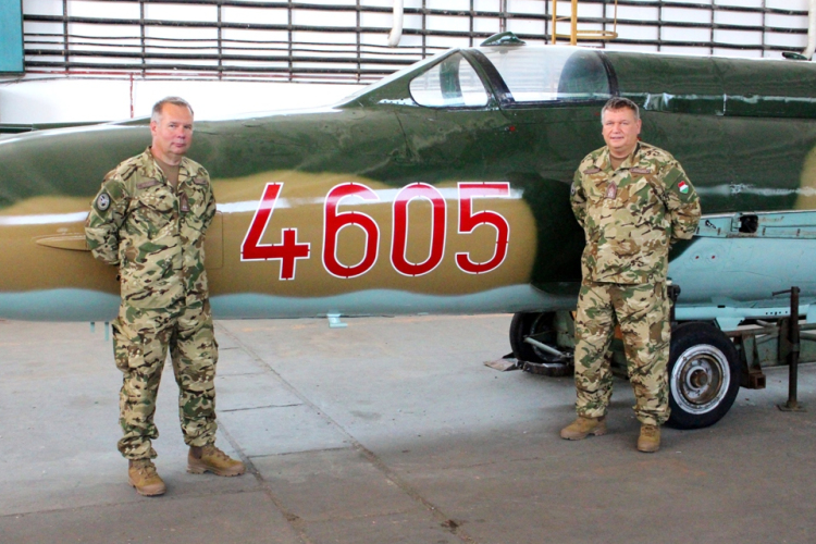 Csütörtökön szállítják Pápára a kiállításra előkészített MIG-21-est