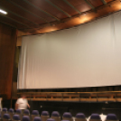 Helyén az új mozivászon a pápai Petőfi Moziban