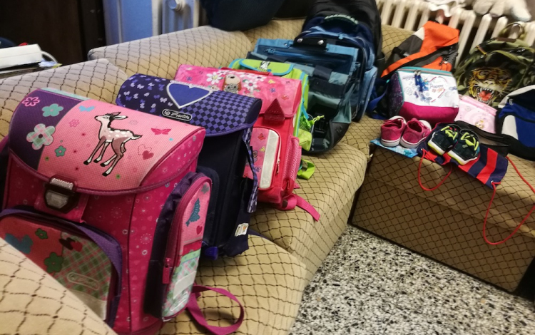 Tanszerekkel segíti rászoruló gyermekek iskolakezdését a Máltai Szeretetszolgálat Pápai Csoportja