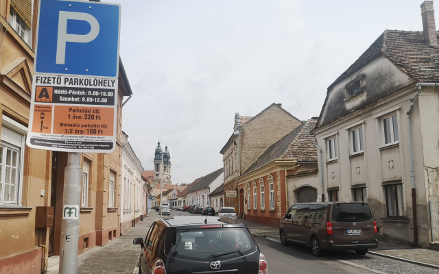 Június 5-ig érvényesek a tavalyi parkolási bérletek 