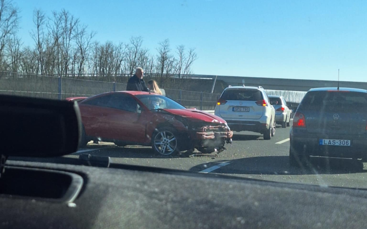 Újabb baleset a 83-ason!