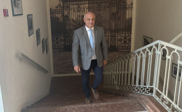 Grőber Attilát meglepte, hogy a Fidesz nem szavazta meg a lakásrendeletet