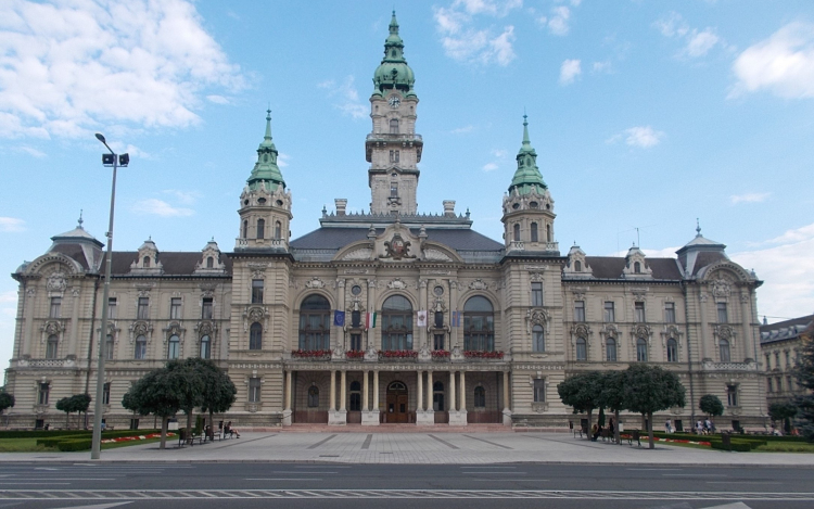 Koronavírusos a győri jegyző