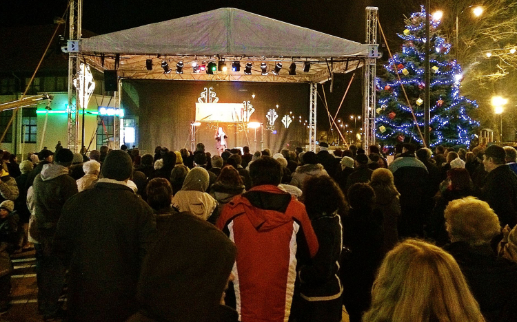 Adventi hangulat a Fő téren