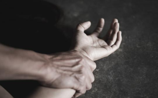 Volt párját zaklatta, bántalmazta a 60 éves férfi