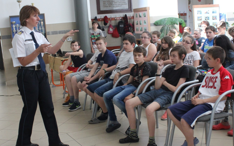 Rendőrségi tanácsok a szünidőre