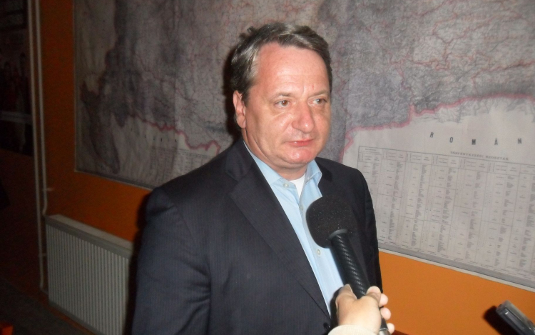 Kovács Béla Pápán: Nem vagyok James Bond!