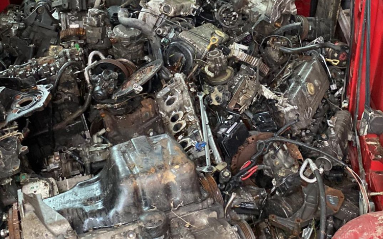 Fémhulladékot szállítottak engedély nélkül és a közlekedés szabályai ellen is vétettek