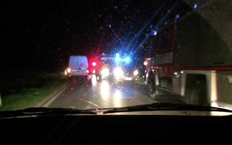 Baleset Tétnél a 83-ason