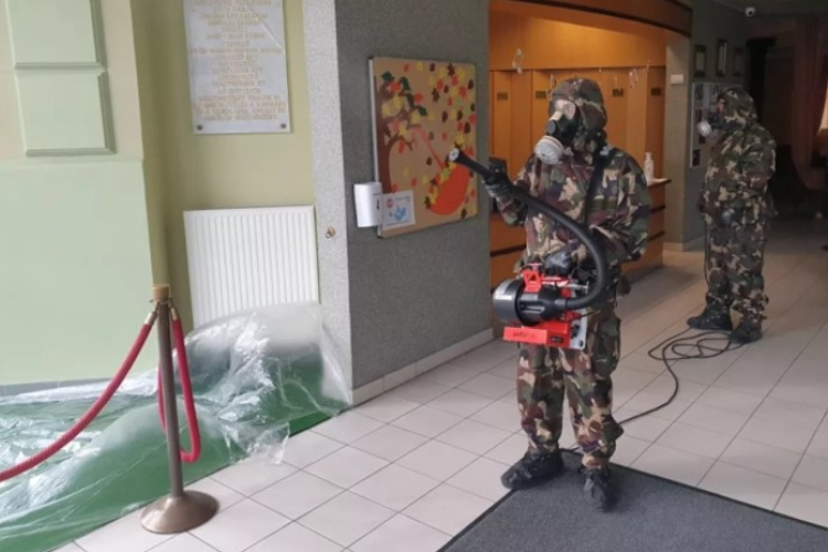 Az Erkel iskolát fertőtlenítették a katonák