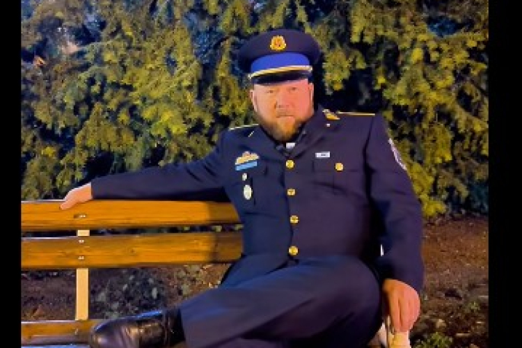 Így szavalt nőnap alkalmából a Veszprém vármegyei rendőr!