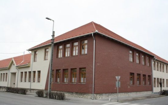 Több tanár koronavírusos a Munkácsyban, rendkívüli tanítási szünetet rendeltek el 