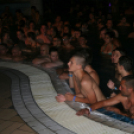 Éjszakai Fürdőzés a pápai Várkertfürdőben