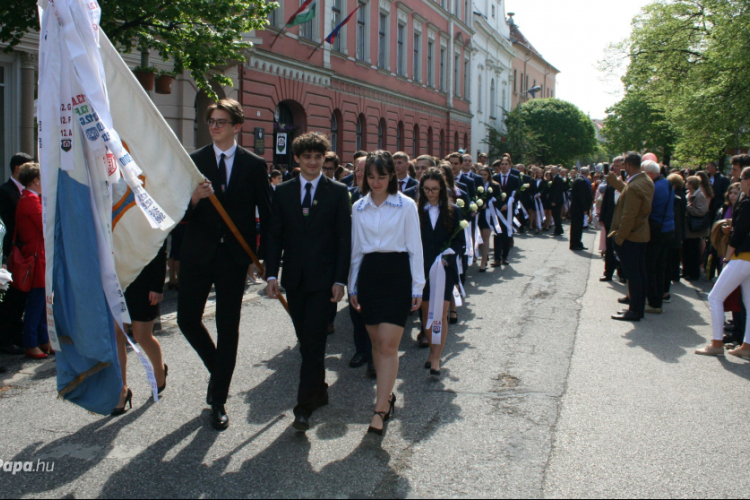Szombaton lesz a városi ballagás, útlezárásokra készüljön!