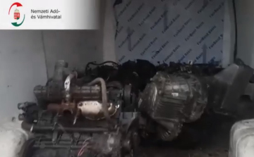 NAV: 3,5 tonna illegális fémhulladékot találtak két furgonban Nyárádnál