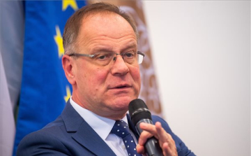 Navracsics Tibor: egy majdnem tökéletes találmány az Európai Unió