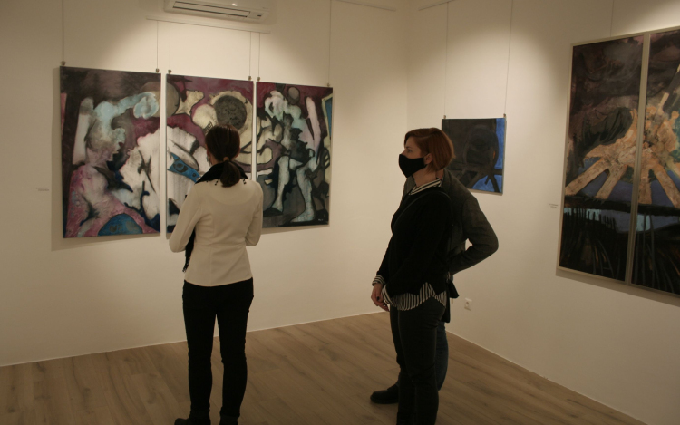 Köreim - Megnyílt Bencze Zsolt kiállítása a Pannonia Reformata Múzeumban