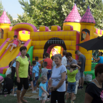 Aegon Játszótéri Nap - Pápa