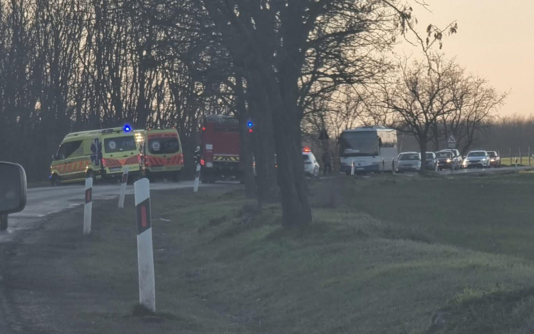 Mersevát és Nemesszalók között történt baleset tegnap délután