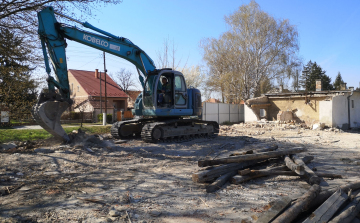 Újjáépül a Spari pálya öltözője